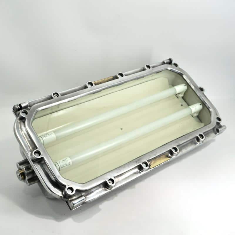 Lampe industrielle ancienne très plate avec verre